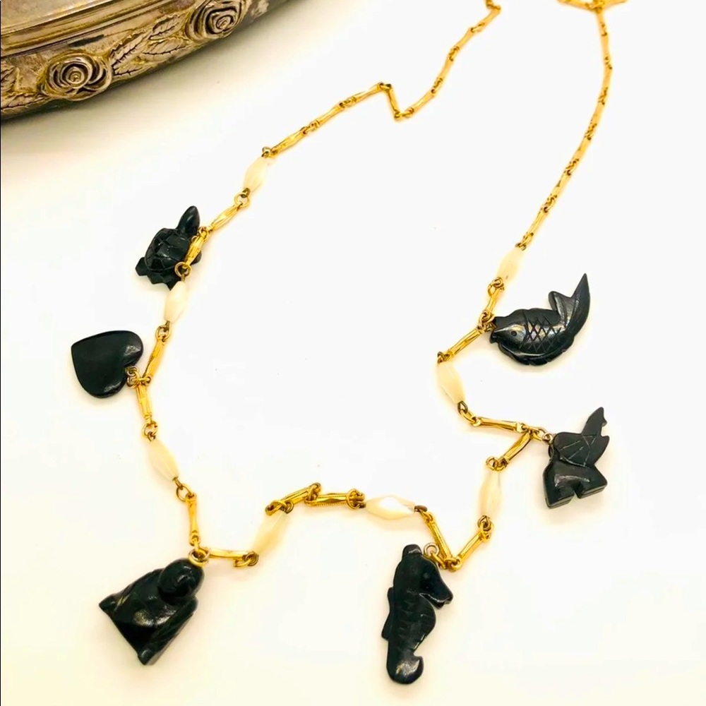 Vintage HOBE necklace Fetish totem animal charms 🖤